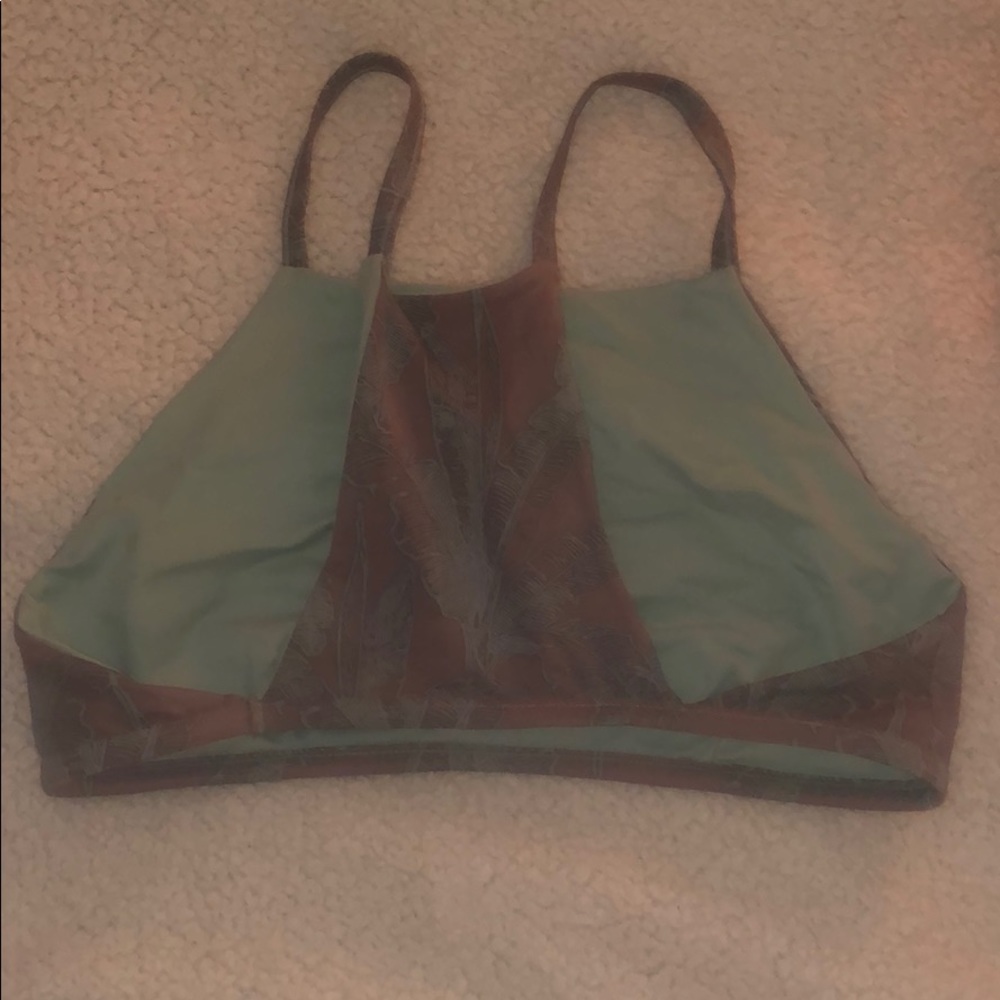 Reversible RVCA top - Picture 2 of 3